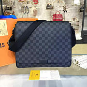 Louis Vuitton DISTRICT GM 3415 - 2