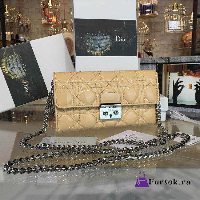 Dior Miss WOC Beige 1688 19cm - 1