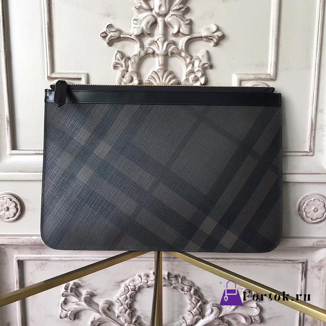 Burberry Clutch Bag 30cm - 1