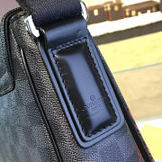 Louis Vuitton DISTRICT PM 3580 27cm - 2