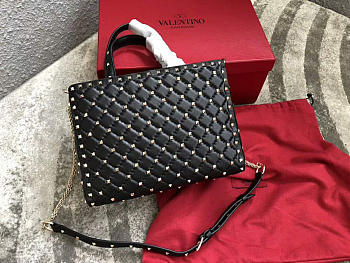 VALENTINO Candystud quilted leather tote 0061 black