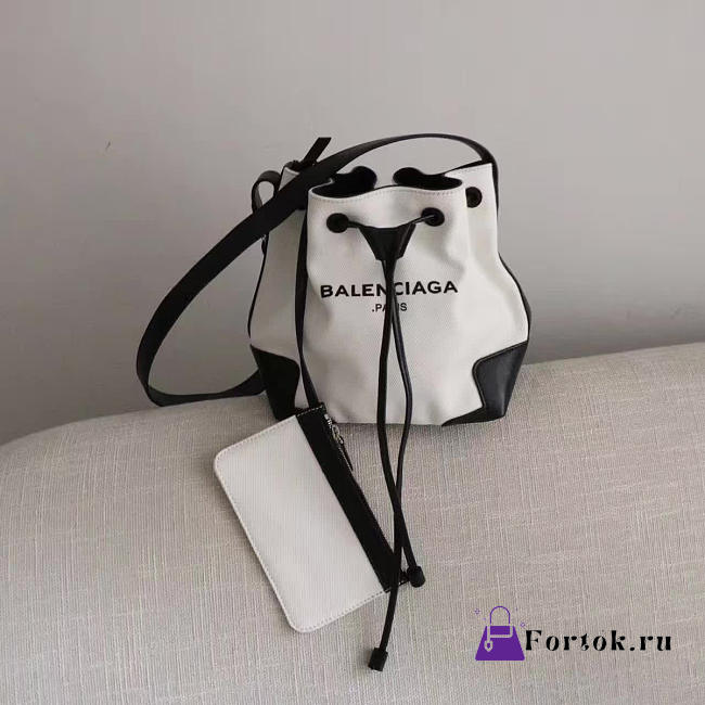 BALENCIAGA Bucket bag - 1