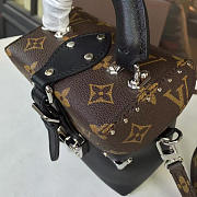 Louis Vuitton Reverse Monogram Camera Box 11cm - 6