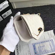 Chanel Lambskin and Calfskin Flap Bag White A91836 21cm - 4