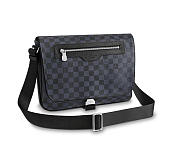 Louis Vuitton MATCHPOINT MESSENGER Damier Cobalt Canvas 29.5cm - 1