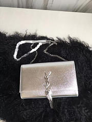 YSL KATE CHAIN WALLET WITH TASSEL SILVER CRINKLED METALLIC LEATHER 5003 24cm  - 5