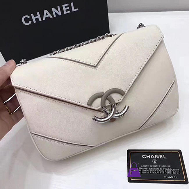 Chanel Calfskin Chevron Flap Bag White A93774 24cm - 1