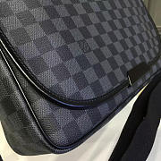 Louis Vuitton DISTRICT GM N41030 - 5