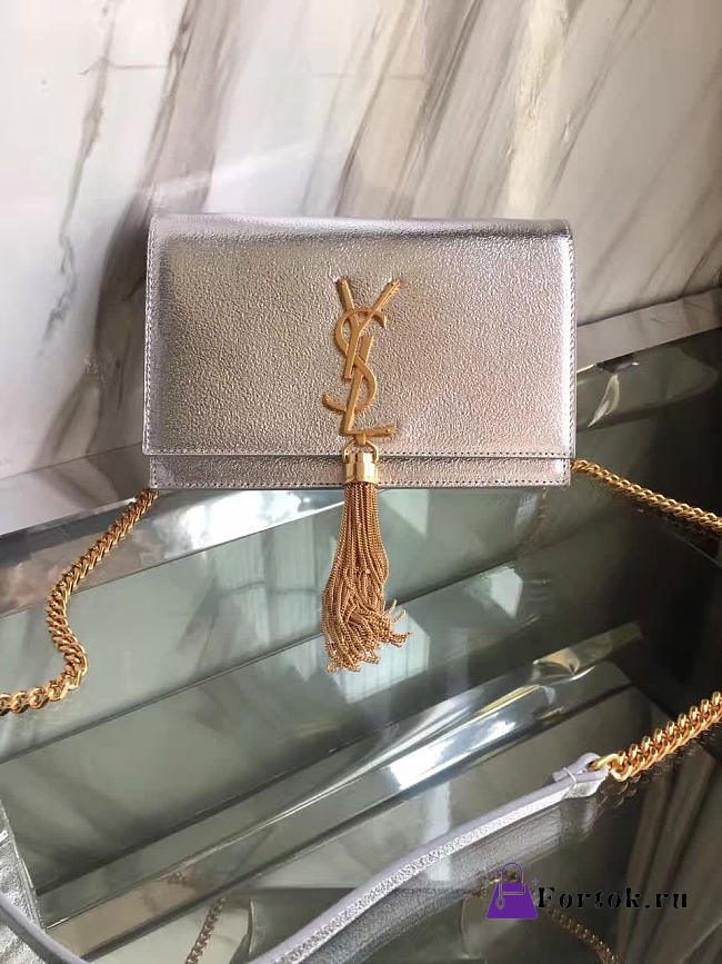YSL MONOGRAM KATE Gold Tassel in Grain De Poudre Embossed Metallic Silver 5049 19cm - 1