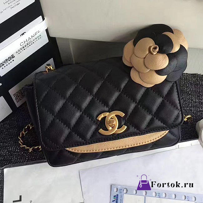 Chanel Calfskin Camellia Waist Chain Bag Black A91830 VS06486 - 1