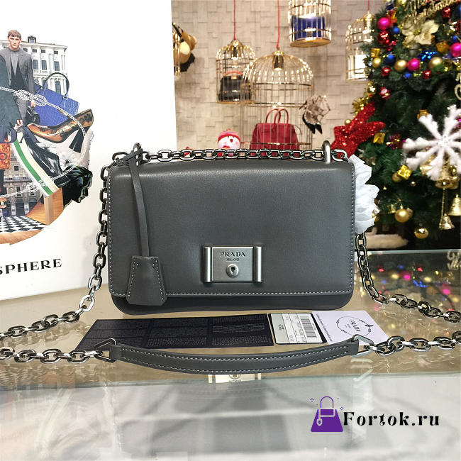 PRADA METAL CLOSURE 3924 23.5cm  - 1