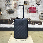 Louis Vuitton Travel box Black - 2