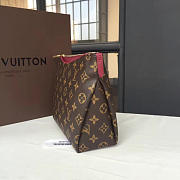 Louis Vuitton PALLAS BEAUTY CASE - 5