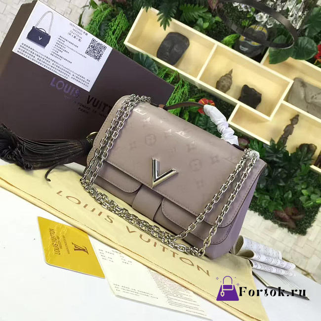 Louis Vuitton VERY CHAIN Taupe 3583  - 1