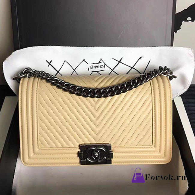 Chanel Medium Chevron Lambskin Quilted Boy Bag Beige A13043 25cm - 1