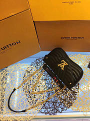 LOUIS VUITTON NEW WAVE CHAIN BAG MM M51498 25cm  - 4