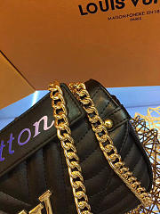 LOUIS VUITTON NEW WAVE CHAIN BAG MM M51498 25cm  - 3