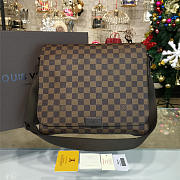 LOUIS VUITTON Damier Ebene District MM 30cm - 1