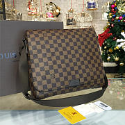 LOUIS VUITTON Damier Ebene District MM 30cm - 5