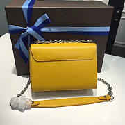 Louis Vuitton Twist MM 3597 23cm - 4