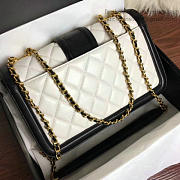 Chanel Quilted Lambskin Flap Bag White and Black A91365 25.5cm - 3