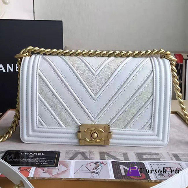 Chanel Chevron Quilted Medium Boy Bag White A67086 25cm - 1