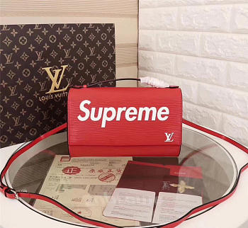 Louis Vuitton Supreme Handbag Shoulder Bag Red M54539