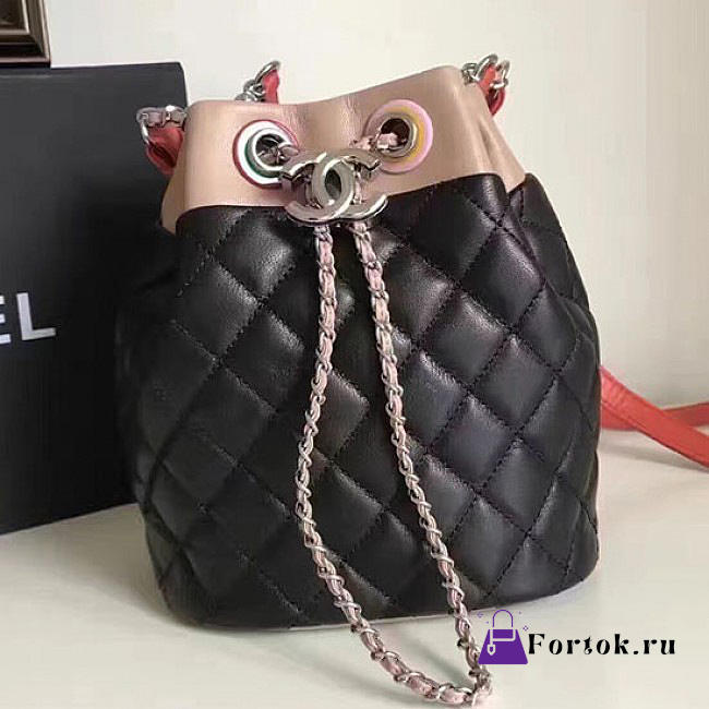 Chanel Small Drawstring Bucket Bag in Black A93730 21cm - 1