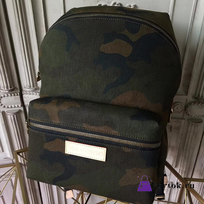 Louis Vuitton Supreme Backpack 01 37cm - 1