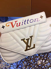 LOUIS VUITTON NEW WAVE CHAIN BAG MM WHITE M51945 25cm  - 5