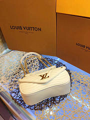 LOUIS VUITTON NEW WAVE CHAIN BAG MM WHITE M51945 25cm  - 2