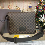 LOUIS VUITTON Damier Ebene Brooklyn 30cm  - 1