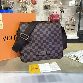 Louis Vuitton Damier Ebene District PM 3425 27cm