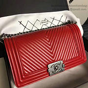 Chanel Medium Chevron Lambskin Quilted Boy Bag Red VS08698 25cm - 3