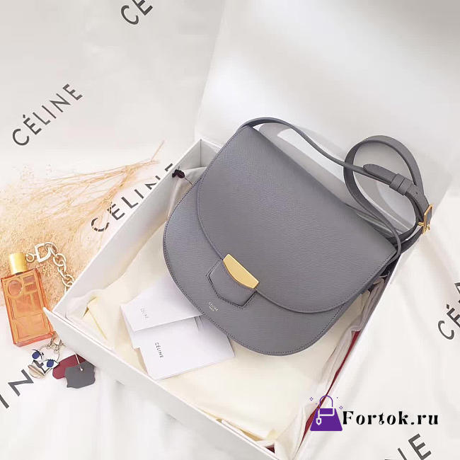 Celine Leather Compact Trotteur Z1119 19cm  - 1