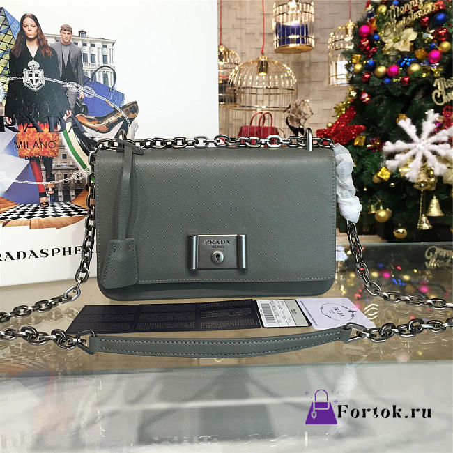 PRADA METAL CLOSURE 3920 23.5cm  - 1