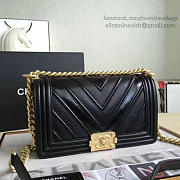 Chanel Chevron Quilted Medium Boy Bag Black VS00849 25cm - 4