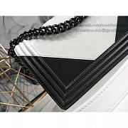 Chanel Medium Boy Bag White and Black A67086 25cm - 6