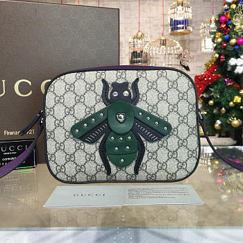 Gucci gg supreme bee shoulder bag 2226 22cm