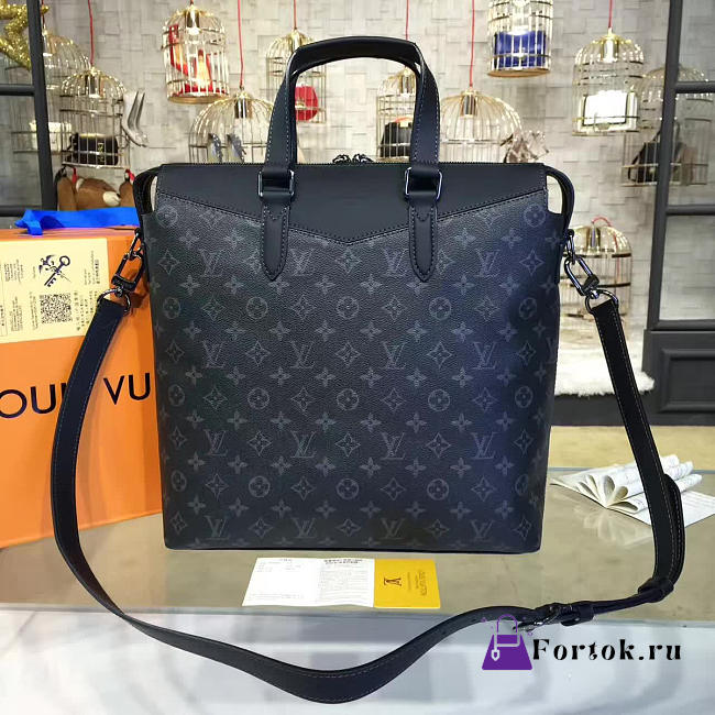 Louis Vuitton TOTE EXPLORER M40567 - 1