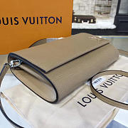 Louis Vuitton CLERY Epi Leather Apricot M54538 23cm - 5