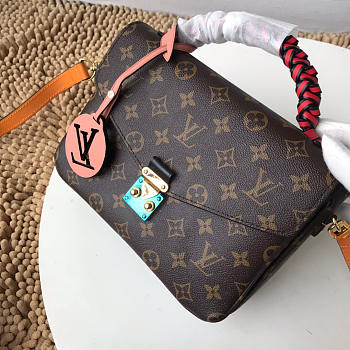 LV POCHETTE  METIS  Monogram Canvas M43984