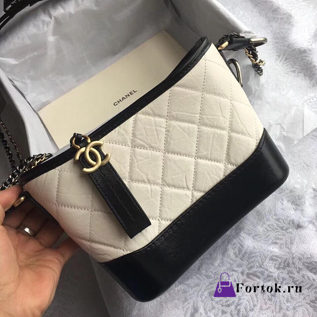 CHANEL'S GABRIELLE Small Hobo Bag White spell black 20cm - 1