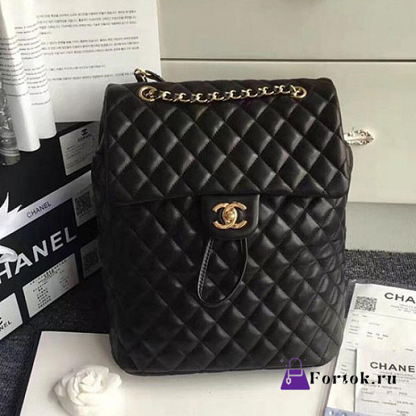Chanel Quilted Lambskin Backpack Black Gold Hardware small 25cm - 1