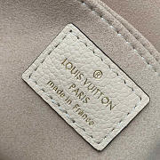  LOUIS VUITTON Crossbody Apricot   - 3