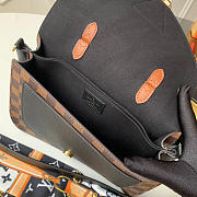  LOUIS VUITTON Crossbody Black  - 6
