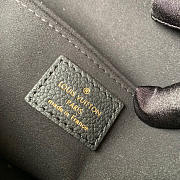  LOUIS VUITTON Crossbody Black  - 4