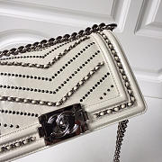 Chanel 2018 Wrinkled Calfskin White Silver Hardware 20cm - 2