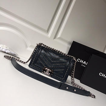 Chanel Boy Bag Wrinkled Calfskin Black Silver Hardware 20cm