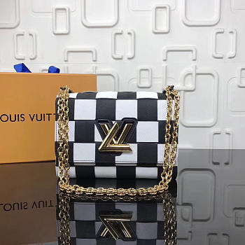 ZealReplica Louis Vuitton Embossed Leather Twist MM M53032